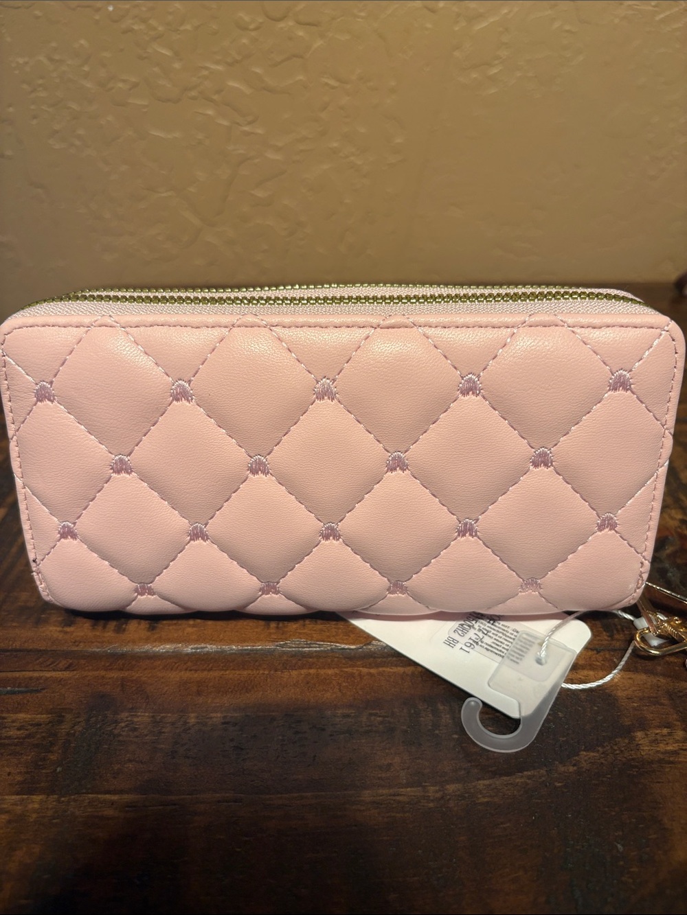 Blush Crush NWT Pink Quilted Vegan Leather Double Zip Large Wallet - Picture 4 of 7